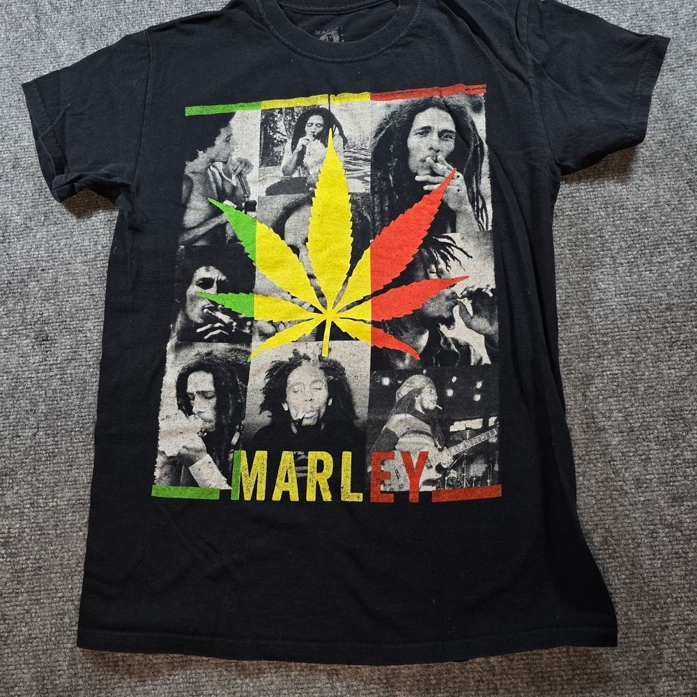Bob Marley Graphic T-Shirt Mens Small Black Reggae Rasta Music Band Tee